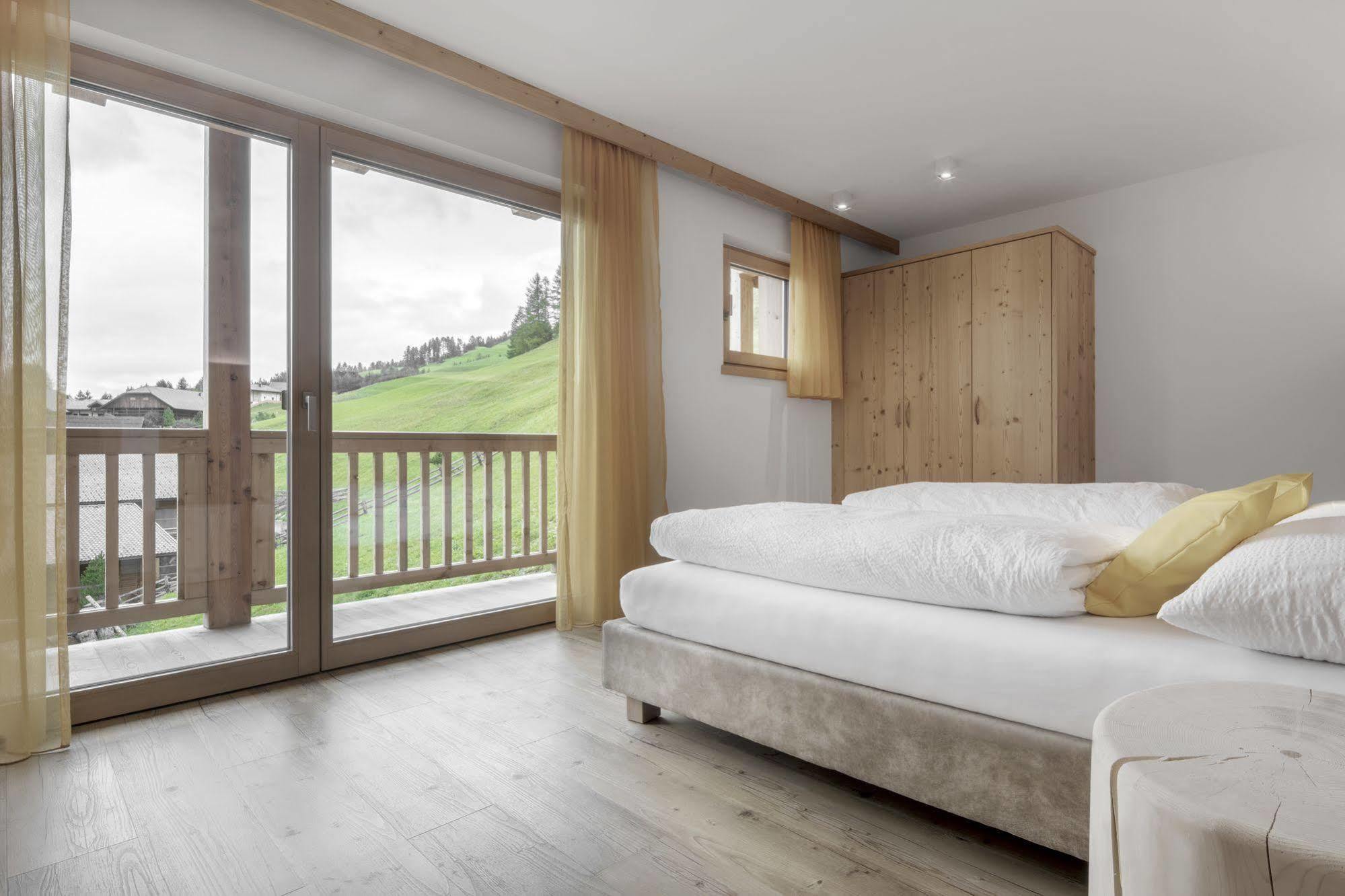Ciasa De Lenz Hotel San Cassiano  Ngoại thất bức ảnh